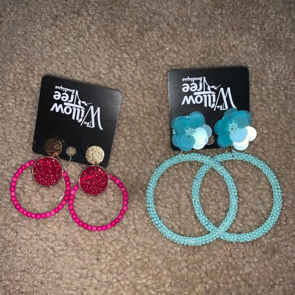 Dangling earrings - Picture 1 of 1